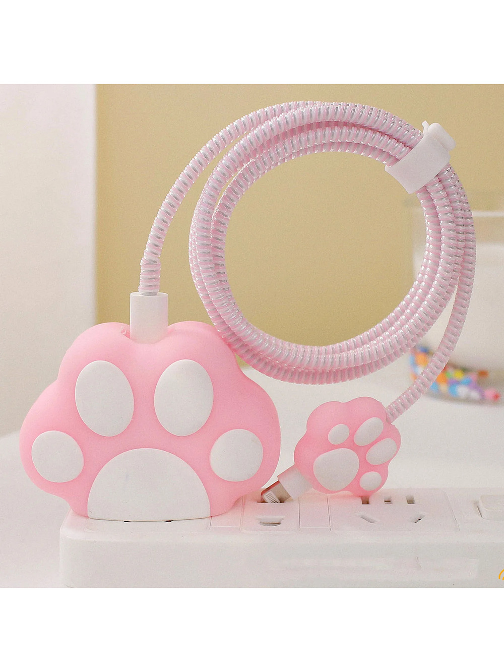 Dog Paw iPhone CHarger Protector P76